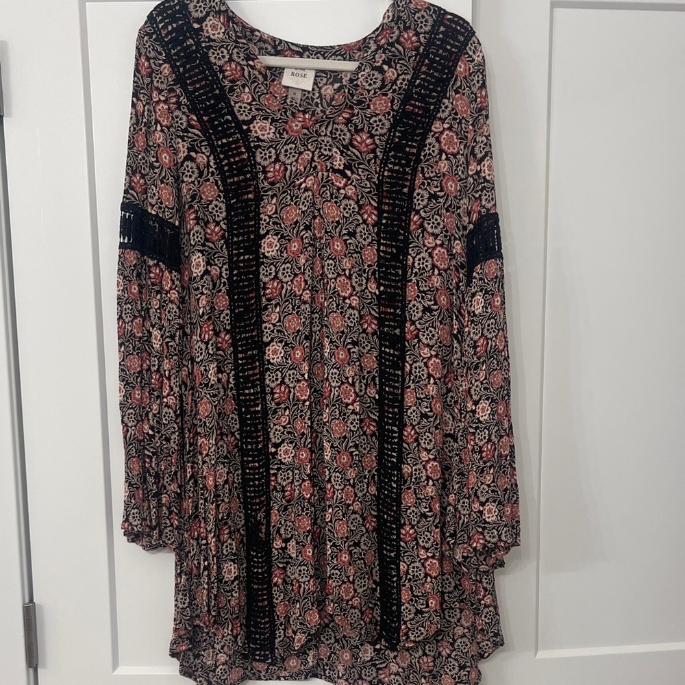 Knox Rose Floral dresswith Black Lace